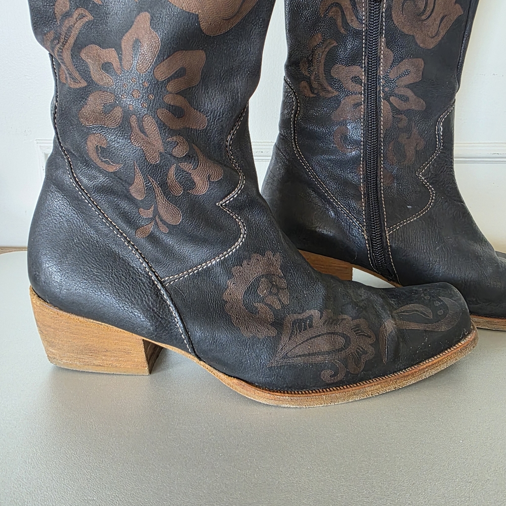 Handcrafted Black and Brown Leather Cowgirl Boots - Size 37.5 - Italian, Floral - Picture 1 of 12